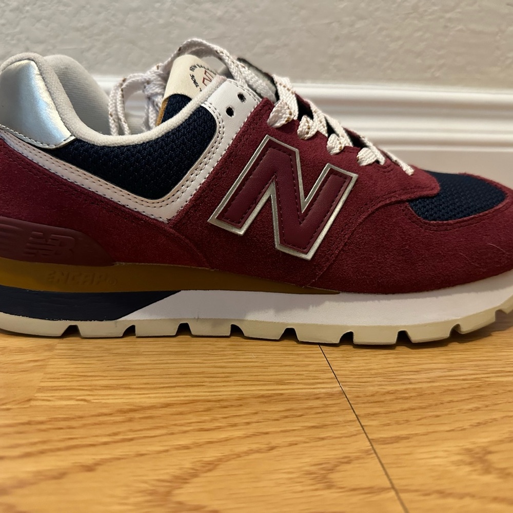 Men’s New Balance Size 9